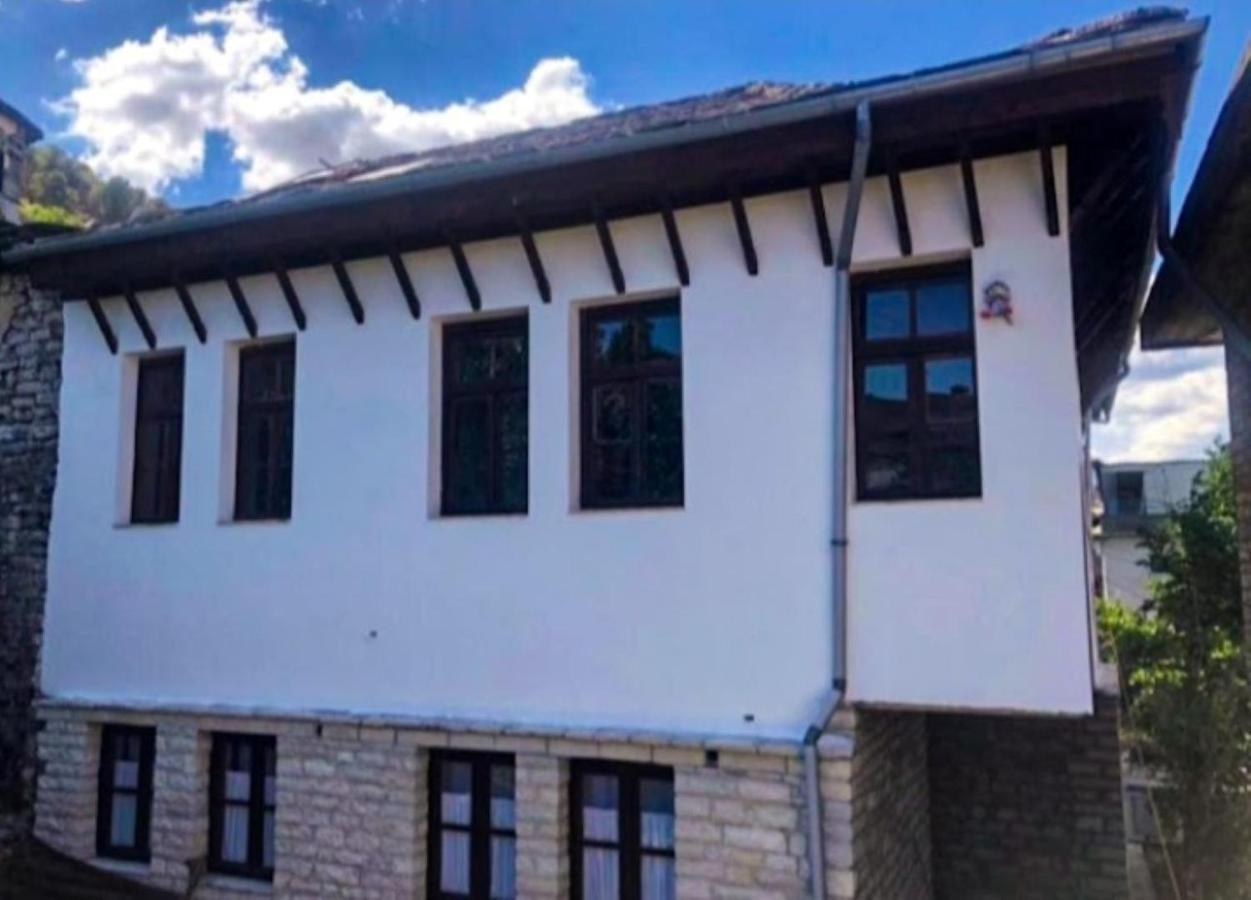 Miziriguesthouse Gjirokastër Exterior foto